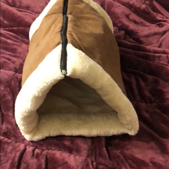 Paws & Pals Other Paw And Pals 2 In Fleece Pyramid Cat Bed Poshmark